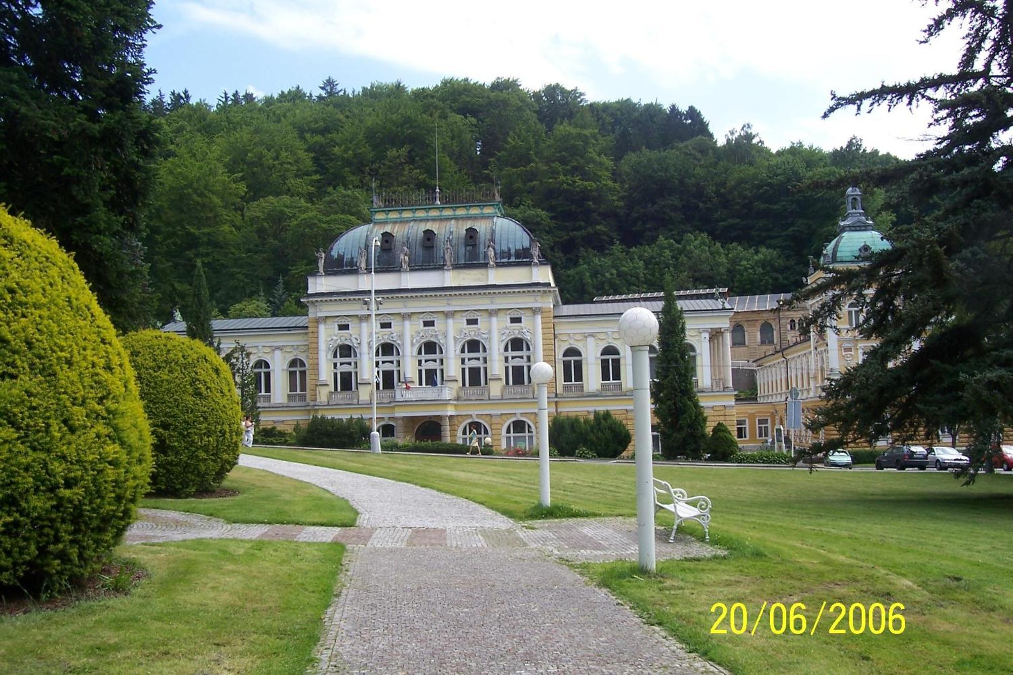Topapartmany Lesni Mariánské Lázně Exterior foto