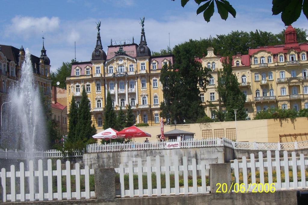 Topapartmany Lesni Mariánské Lázně Exterior foto